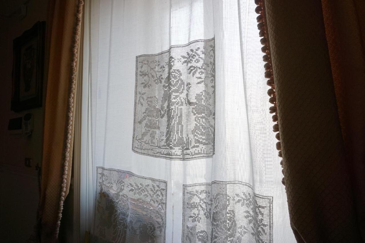 Elegante Appartamento Centro Storico 卡塔尼亚 外观 照片