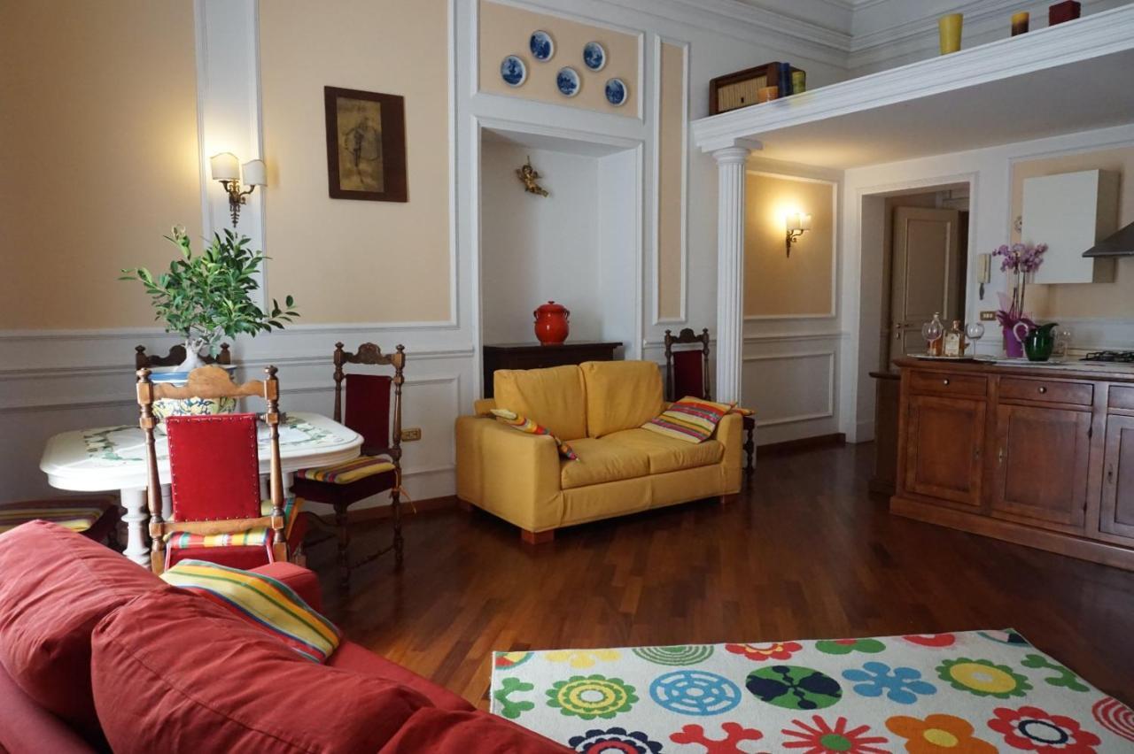 Elegante Appartamento Centro Storico 卡塔尼亚 外观 照片